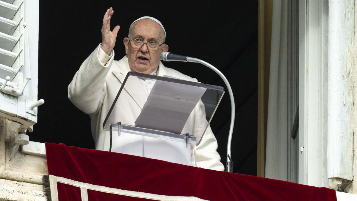 Papa Francisc A Ajuns La Singapore