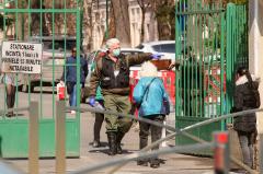 Pacienții cronici, puși din nou pe făraș de autorități 