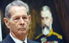 Ceremonii la bustul regelui Mihai din Capitală, la 99 de ani de la nașterea fostului suveran