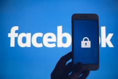 Facebook acuzată de favorizarea străinilor la angajare