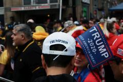 Bătaie între suporterii lui Trump și membri ai Black Lives Matters