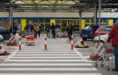 Uimit de imaginile cu aglomerație la cumpărături pentru Crăciun, un medic anestezist a transmis un mesaj public. Care e diferența dintre ATI și parcarea la mall