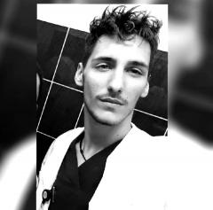 Un student la medicină, în vârstă de 20 de ani, a murit din cauza infecției cu COVID-19
