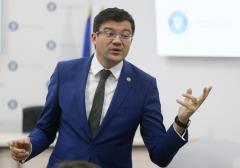 Ex-ministrul Costel Alexe, din Guvernul Orban, acuzat de DNA că a luat șpagă 22 de tone de tablă
