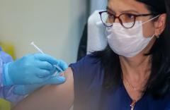 Oana Gheorghiu​​​​​​​: O struțo-cămilă gestionează vaccinarea în România