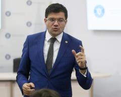 Iohannis l-a dat pe Costel Alexe pe mâna procurorilor