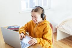 15 cursuri noi la ȘcoalaFDVDR, copiii au acces gratuit