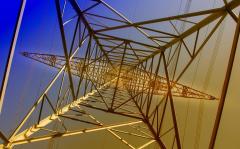 Schimbări importante în noile contracte de energie electrică. Clienții vor primi acasă un formular