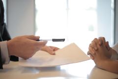 Totul despre încheierea contractelor în piaţa concurenţială