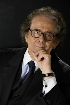 Dialog cu Radu Varia: „În artă, ce nu e legat de spiritualitate  nu valorează nimic”  