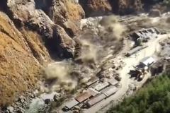 VIDEO. Un ghețar s-a prăbușit în nordul Indiei: Cel puțin 15 morți și 160 de persoane dispărute