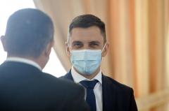 Cât rezistă un ministru pe bicicletă? Eduard Novak a început pregătirile pentru Jocurile Olimpice