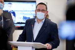 Berbeceanu, despre cozile făcute de profesori la vaccinare, la Romexpo: Nu s-a respectat programarea