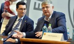 Război fără sfârșit între FRF și LPF pe tema introducerii VAR. Unora le place cearta