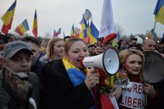 Diana Șoșoacă a fost amendată pentru protestul de sâmbătă. Florin Cîțu: Nimeni nu este mai presus de lege