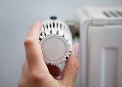 Consumatorii vulnerabili de energie, lăsați în frig încă un an