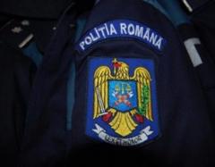 Polițist, rănit de un bărbat, cu un cuțit în fața unei secții de poliție din București