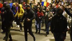 UPDATE Bilanțul protestelor din 29/30 martie: 14 persoane arestate, 12 jandarmi răniți, bunuri distruse