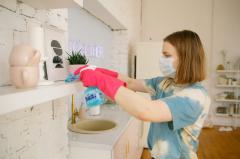 Cauti dezinfectantii ideali pentru casa ta? Iata 3 factori de care sa tii cont!   