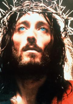 Antena 1 difuzează mini seria „Iisus din Nazareth”, produsă de Franco Zeffirelli