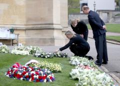 Orăşelul Windsor s-a pregătit de înmormântarea prinţului Philip. Locuitorii îi aduc un ultim omagiu