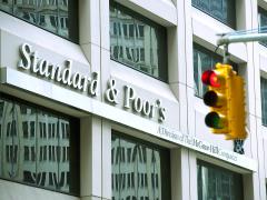 Vești bune. Standard &amp; Poor's modifică ratingul României la „stabil”