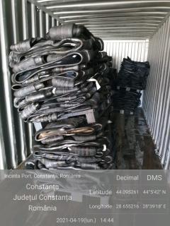 „Cadou” pentru noi din UK: un container cu deșeuri din cauciuc