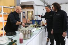 Chefi la cuțite, lider de piață cu peste 1,7 milioane de telespectatori. Diseară, chefii se luptă pentru ultima amuletă din acest sezon