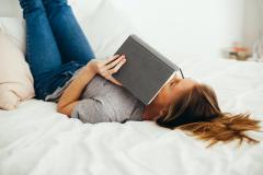 Cum poți să îți creezi confortul pe care-l meriți: soluții pentru cămin și pentru starea ta de bine