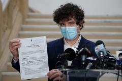 Nicușor Dan, plângere la DNA pentru un prejudiciu de câteva milioane de euro la cimitire