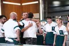 Chefi la cuțite, un nou record de audiență, Echipa verde pierde încă un bucătar în sezonul 9. Schimbare de look pentru chef Sorin Bontea: ”Mi-am făcut părut verde, poate așa câștig”