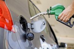 Efectul restricţiilor de circulaţie la pompe: Vânzările OMV Petrom s-au redus anul trecut cu 24%