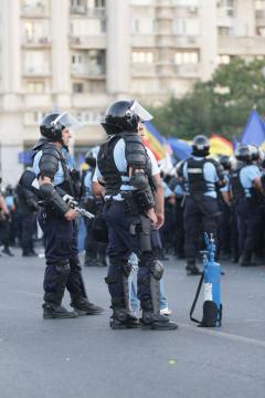 Ortho-chlorbenzylidenmalononitrile, avertismentul jandarmilor care va semăna panica printre protestatari