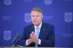 Klaus Iohannis a publicat o fotografie de Ziua Copilului. Cum arăta președintele la 17 ani 