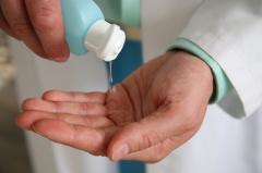  Sute de litri de dezinfectanți au fost retrase din unitățile sanitare