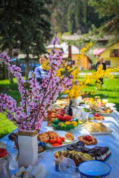 O nouă atracție pentru cei care vizitează România: Brunch cu specific rucărean