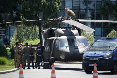 Cum au oprit polițiștii circulația la aterizarea forțată a elicopterului în Piața Charles de Gaulle