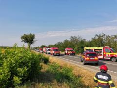 Două persoane, printre care şi un minor, au MURIT într-un accident grav, în Bihor