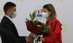 Împăcare între Eduard Novak și Ana Maria Popescu. Aceșta își cer scuze reciproc
