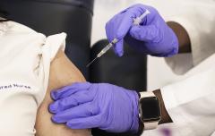 Ungaria: Vaccinarea împotriva coronavirusului devine obligatorie pentru personalul sanitar