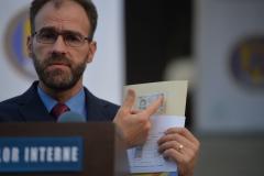 MAI despre noile buletine: Lucrăm la înlocuirea expresiei gen şi la introducerea drapelului naţional