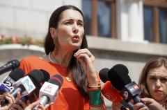 Fostul angajator al lui Clotilde Armand, contracte pe bandă rulantă cu ministerul condus de Cătălin Drulă