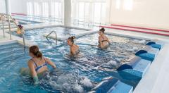 O bacterie foarte periculoasă, rezistentă la antibiotice, descoperită într-o piscină din Murighiol