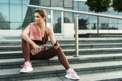 Chiar merită să investești în pantofi sport speciali? Vă explicăm