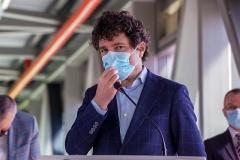 Strângere de semnături pentru demiterea lui Nicușor Dan, în mai multe stații de metrou