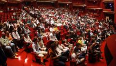 Început de stagiune la TNB. Bucuria reîntâlnirii cu Teatrul viu