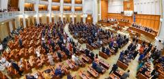 Plenul reunit al Parlamentului, convocat pentru citirea moțiunii de cenzură