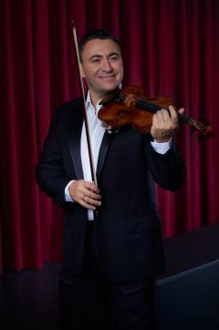 Doi mari violoniști ai lumii, Gil Shaham și Maxim Vengerov, încântă publicul din România cu talentul și viorile lor Stradivarius   Filarmonica din Rotterdam și uimitorul dirijor Lahav Shani, în premieră la Festivalul Enescu
