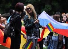 Elveţia organizează un referendum pentru căsătoriile între persoanele de acelaşi sex