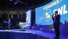 Congresul PNL: Jigniri, huiduieli, demisii, mici și bere